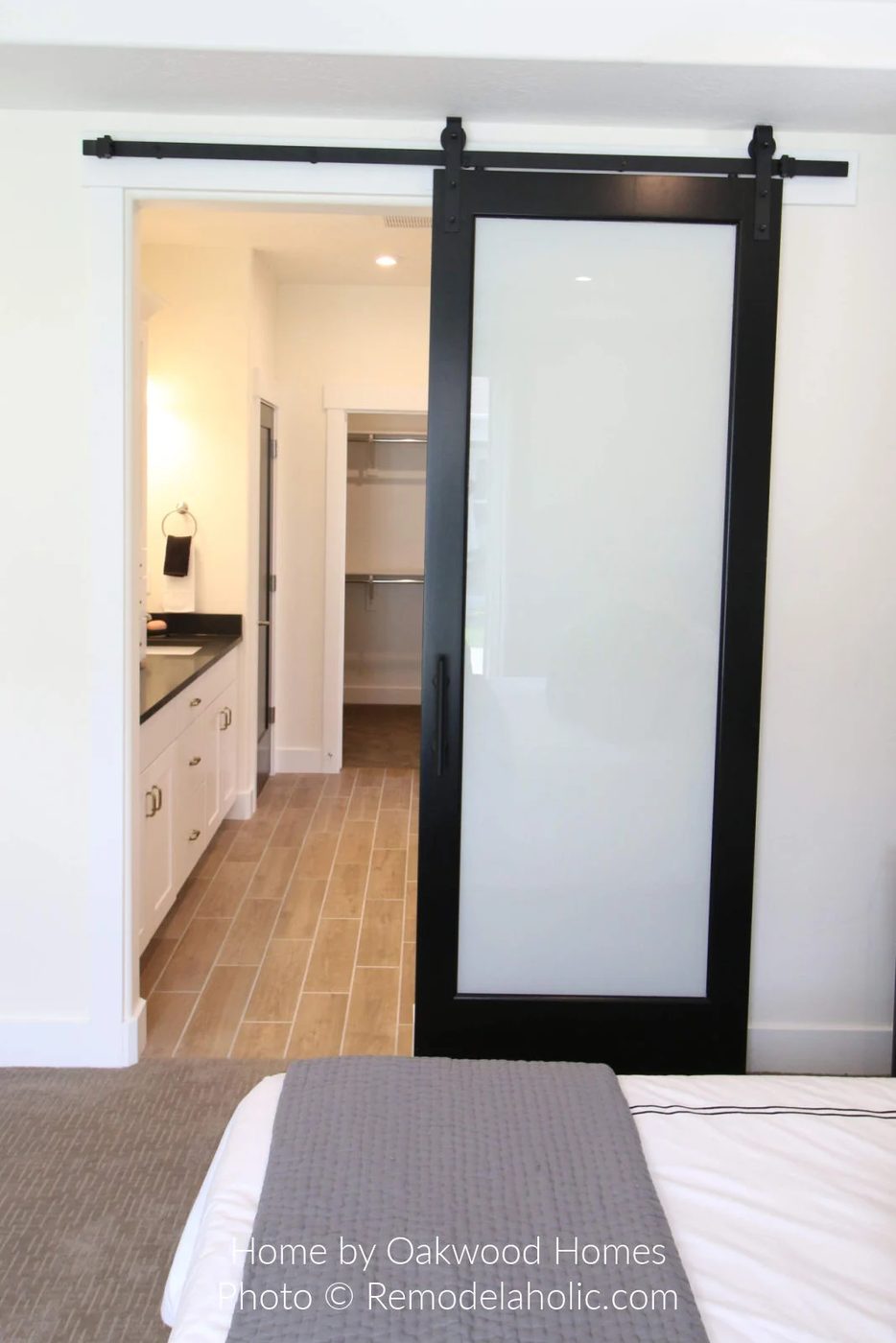 Diy Barn Door Design options Frosted Glass Barn Door For Principal Bathroom Closet SL18 H18 Bekob