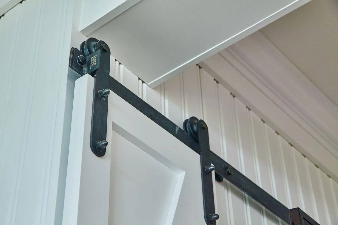 16 Free Handmade Barn Door Design options for Your Home