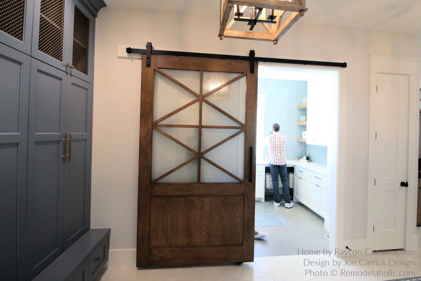 Diy Barn Door Design options Wide Wood Barn Door With Glass Top And Wood Crosspiece Windows UV19 H17 Bekob