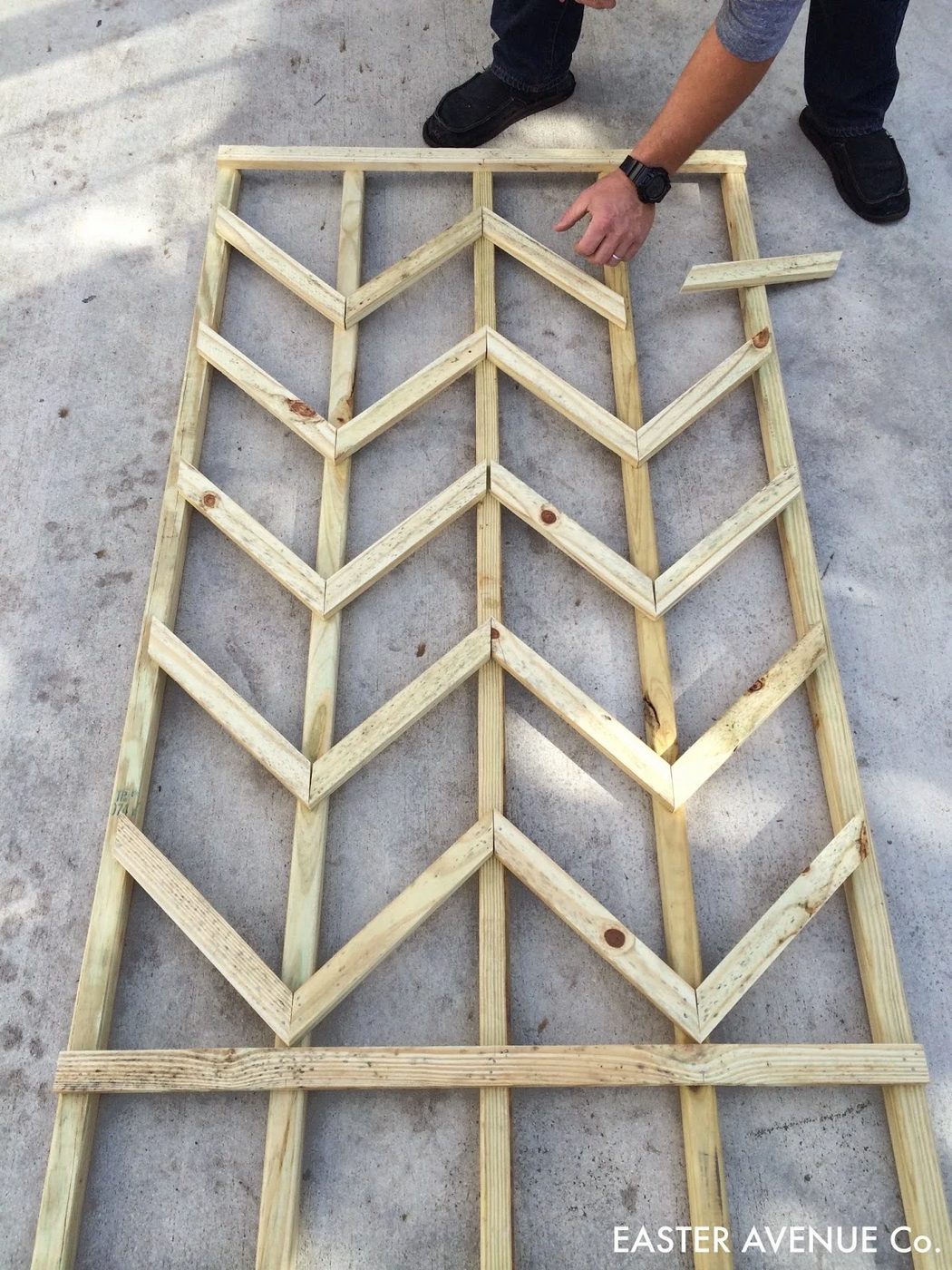 how to build a chevron lattice for garden plants, step 15 - Easter Avenue Co on @Bekob