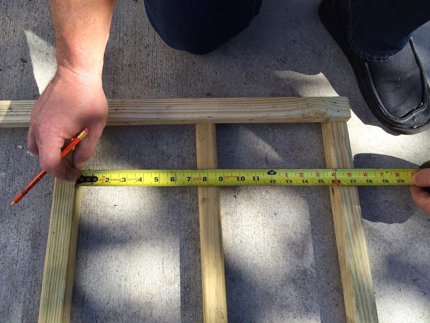 how to build a chevron lattice for garden plants, step 6 - Easter Avenue Co on @Bekob