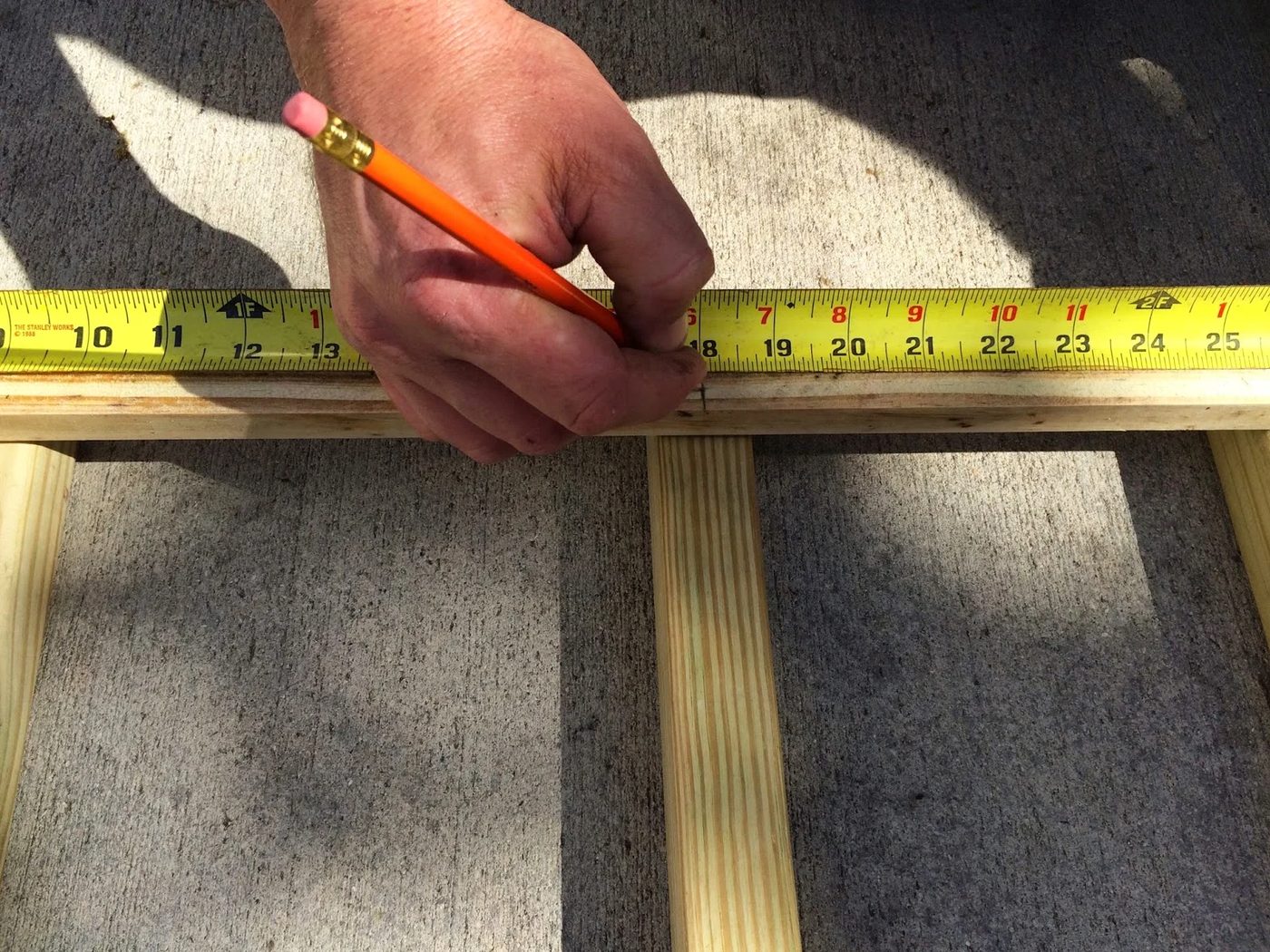 how to build a chevron lattice for garden plants, step 5 - Easter Avenue Co on @Bekob