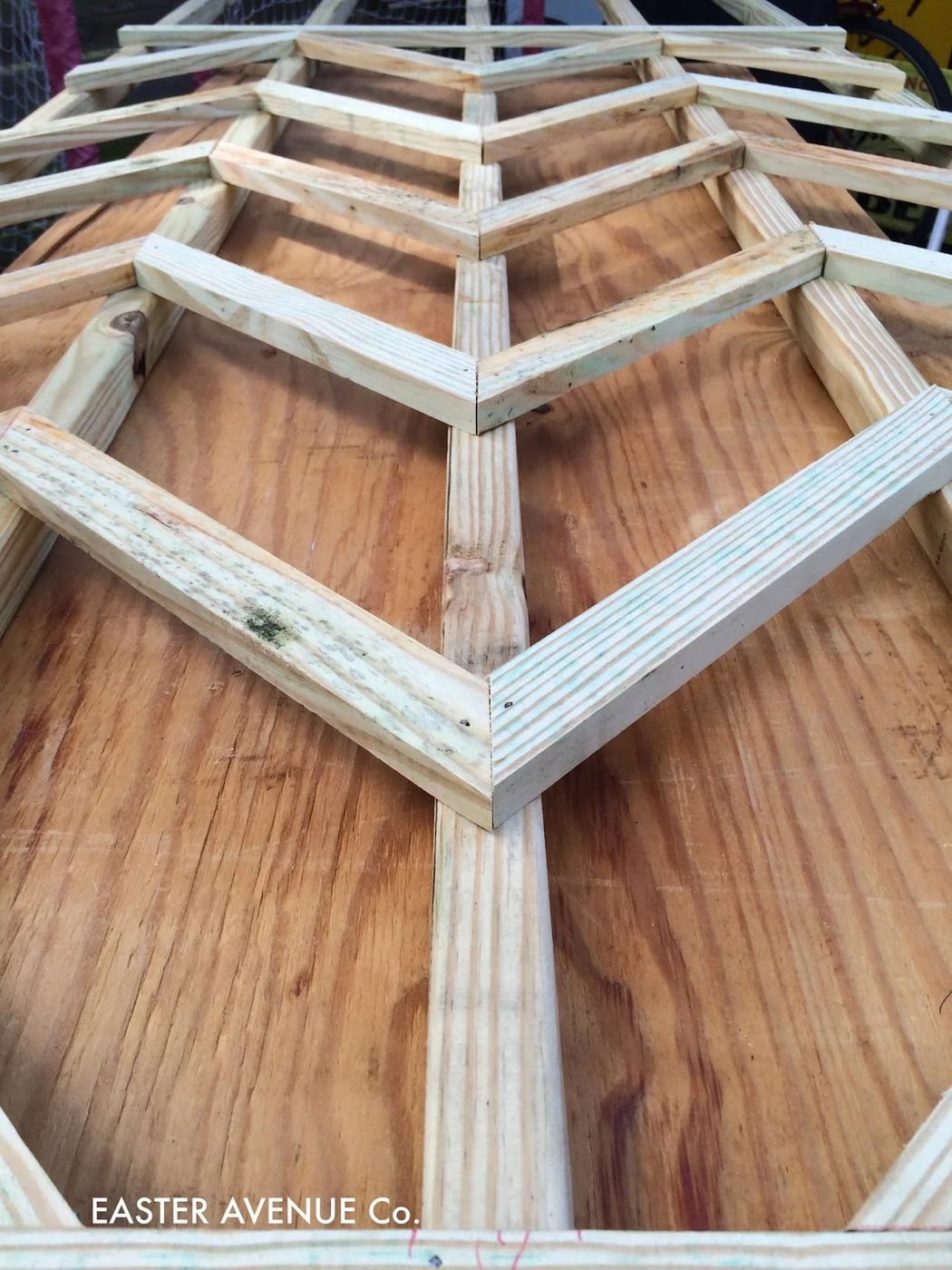 handmade chevron lattice for garden plants and decor - Easter Avenue Co on @Bekob