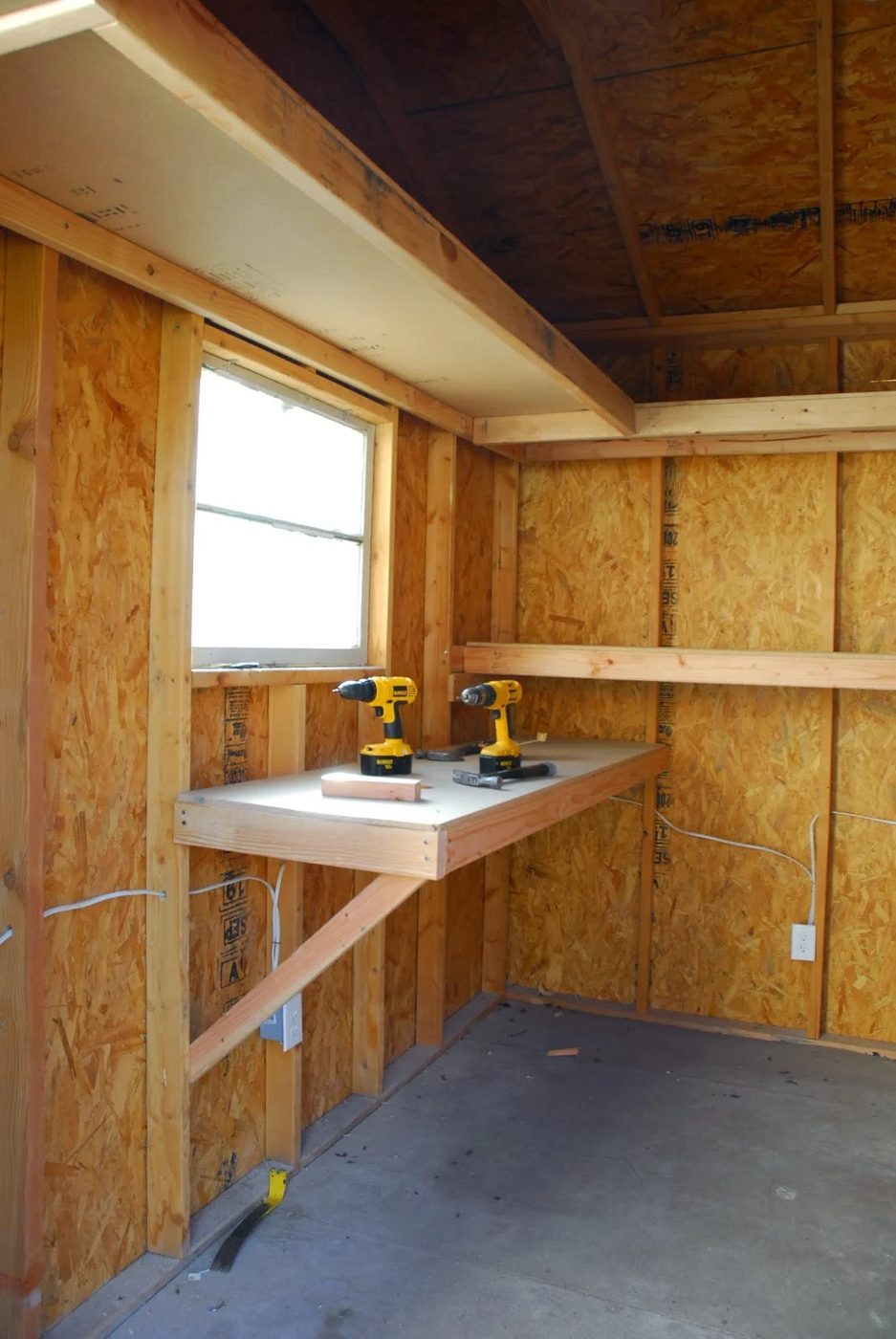 Storage Shed and Chicken Coop walkthrough by Chalkboardblue featured on Bekob