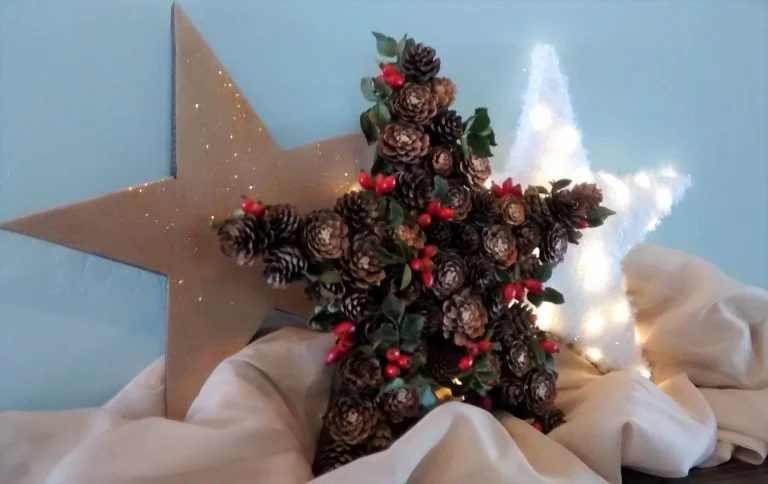 Bekob Christmas Star Handmade 3 Ways - Make your own Handmade Christmas Decor options featured on Bekob.com