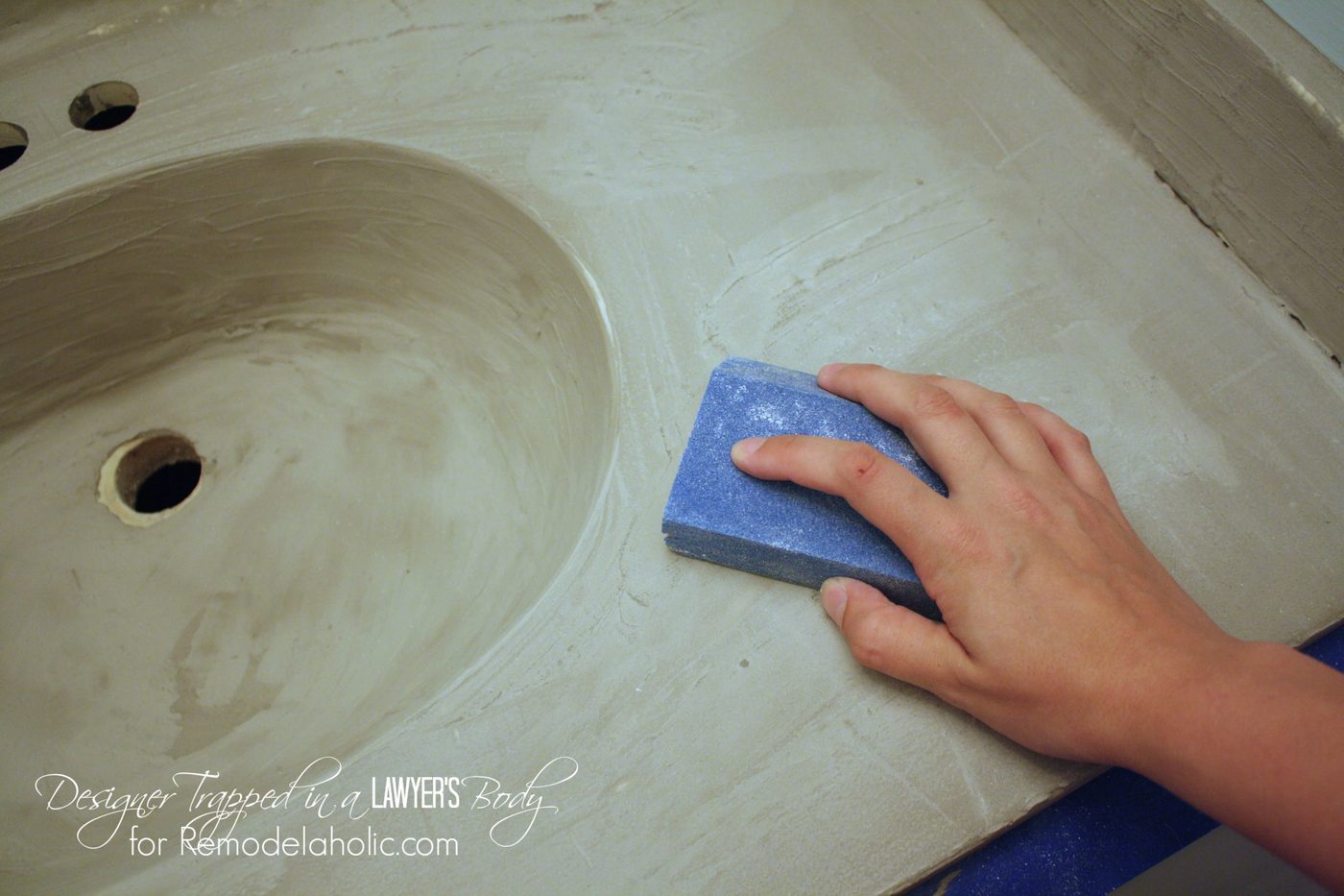 MUST PIN! Learn how to transform a cultured marble counter top and sink with concrete on Bekob.com!