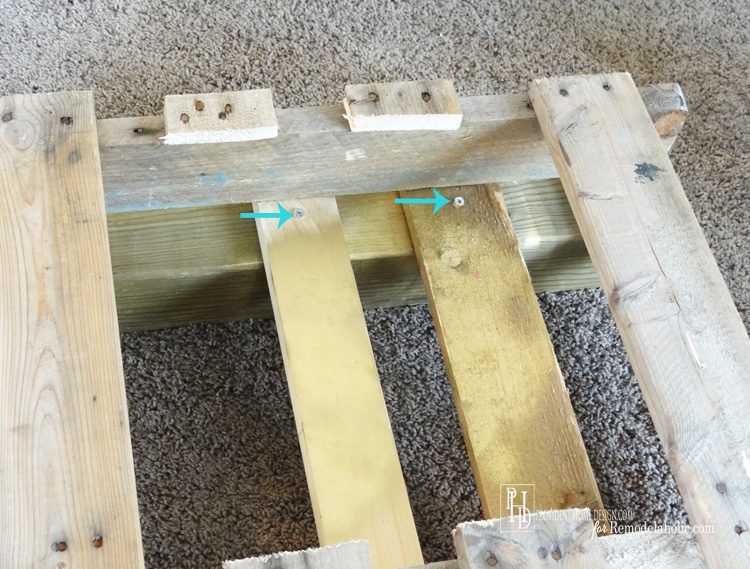 Handmade mini cornhole boards from a pallet, Provident Home Design on Bekob