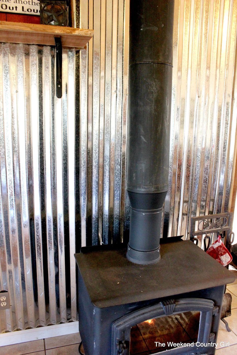 corrugated tin metal sheet wall treatment walkthrough - The Weekend Country Girl featured on @Bekob