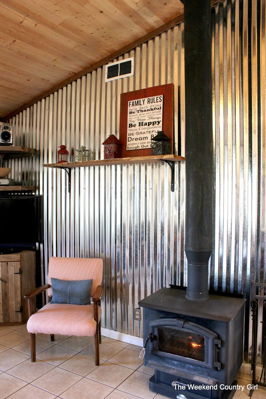 Handmade Corrugated Tin Wall walkthrough - The Weekend Country Girl featured on @Bekob