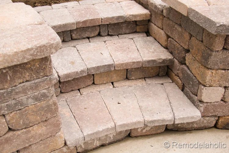 striking curved wall with steps for a backyard garden, from Bekob