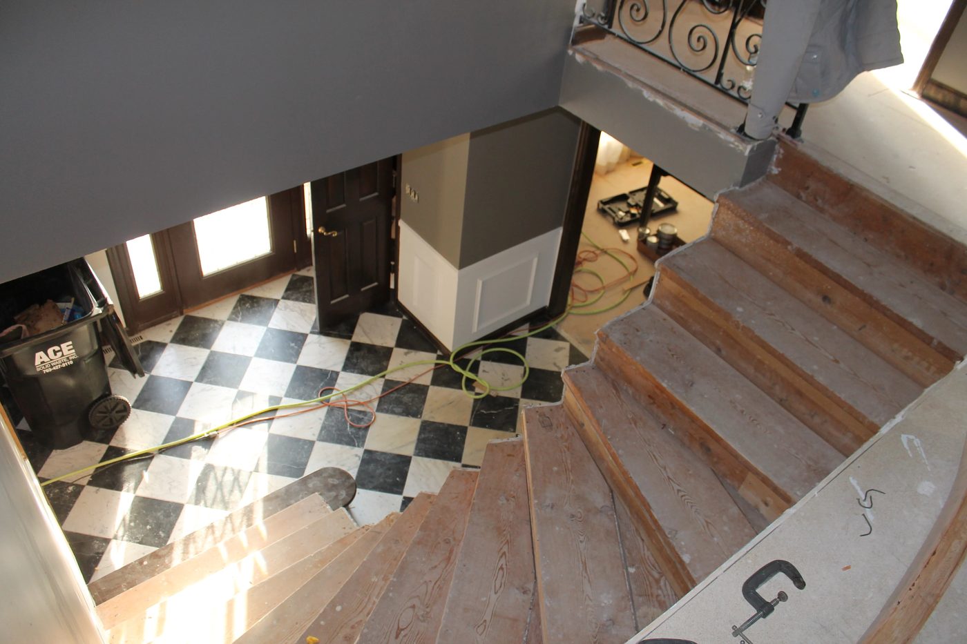 wood staircase remodel - Construction2Style via @Bekob