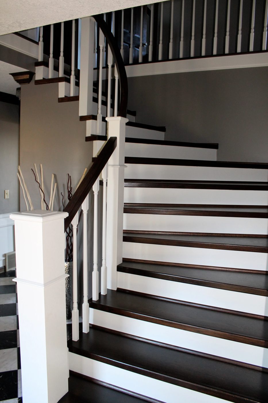 curved staircase remodel finished - Construction2Style via @Bekob