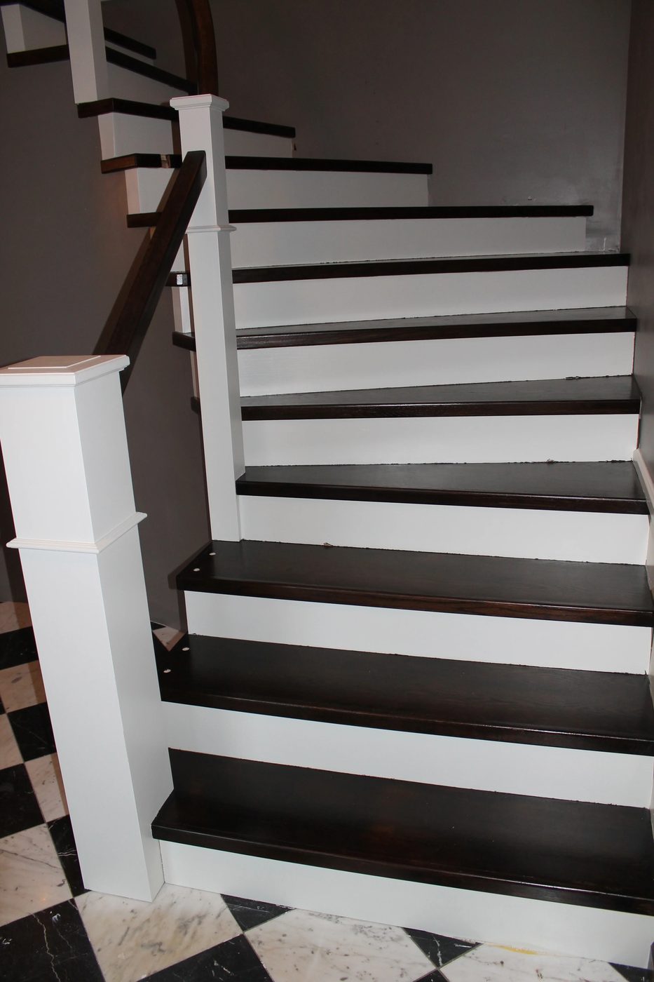 curved staircase remodel handmade - Construction2Style via @Bekob