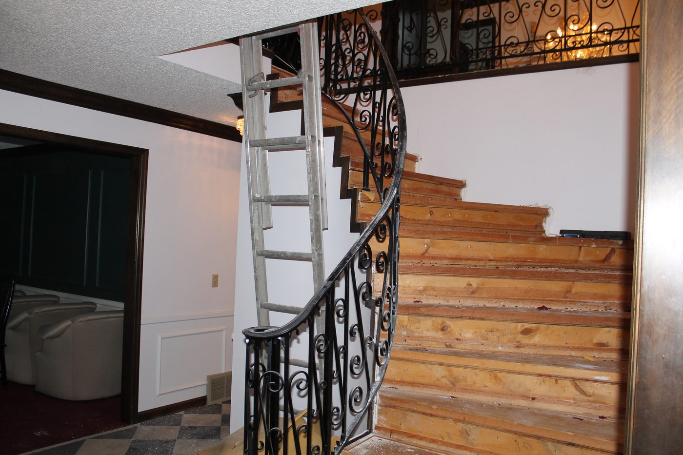 staircase remodel - Construction2Style via @Bekob