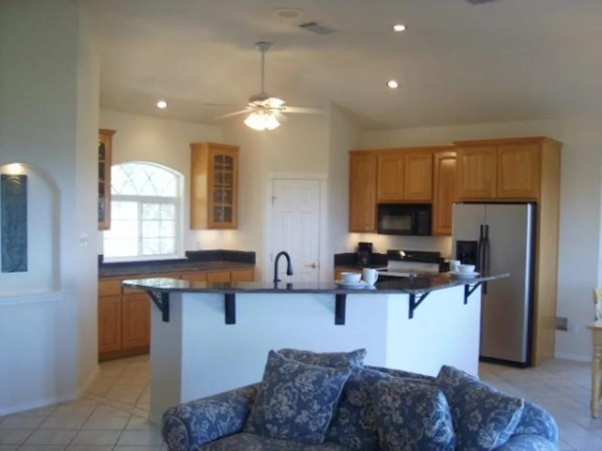 Builder Grade Kitchen Before The Rozy Home Featured On Bekob 600x450
