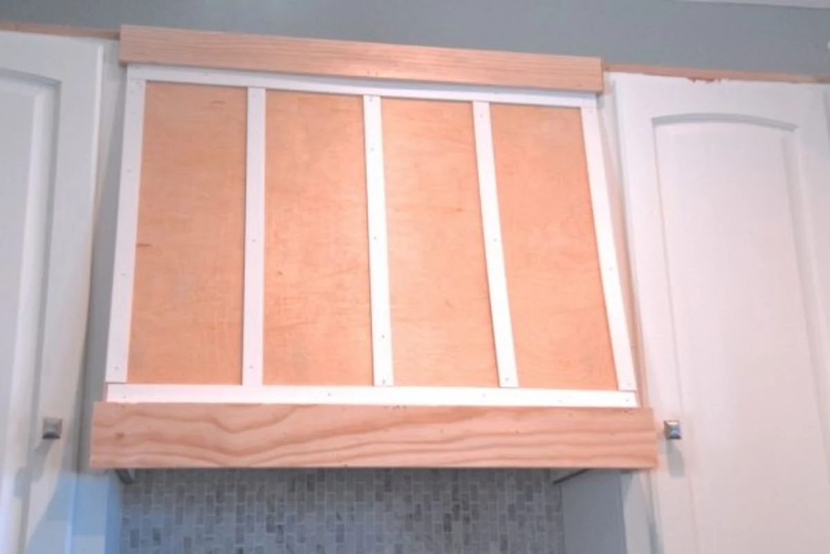 Lattice Board And Batten On Diy Range Hood The Rozy Home Featured On Bekob 600x401