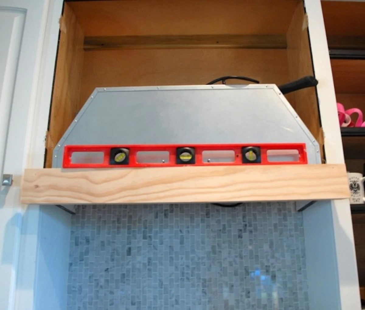 Front Face On Bottom Support For Diy Custom Range Hood The Rozy Home Featured On Bekob 600x511