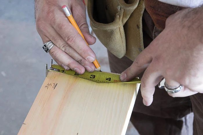 Learn how to create window trim with this first-time walkthrough featured on Bekob.com