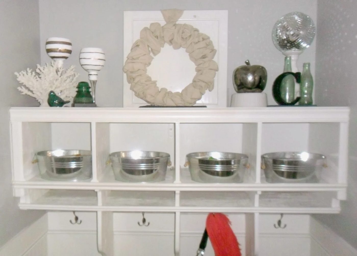 upper-cubbies-in-mudroom-Home-Heart-and-Hands-featured-on-Bekob-600x431