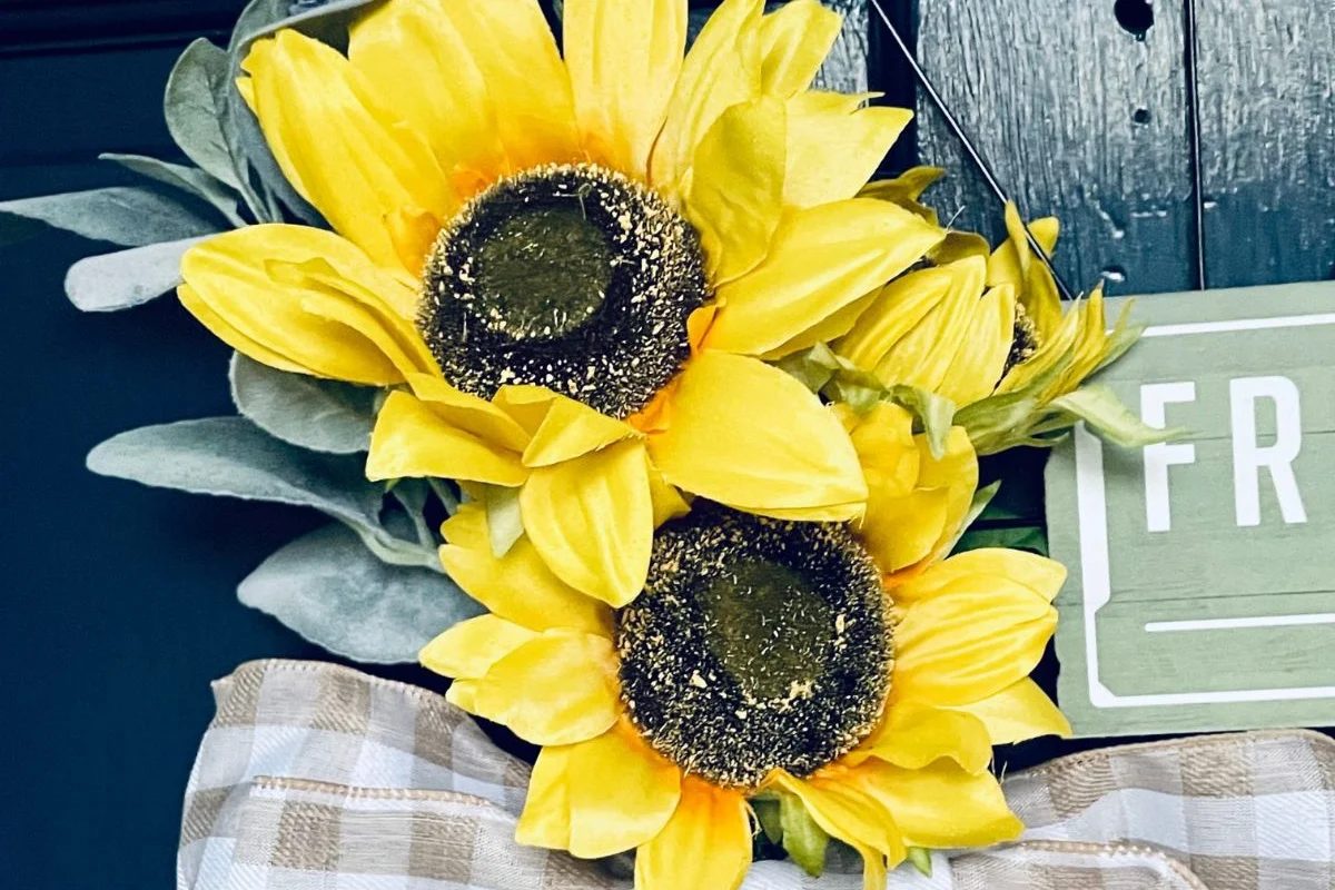 Quick and straightforward Dollar Tree Flower Door Wreath