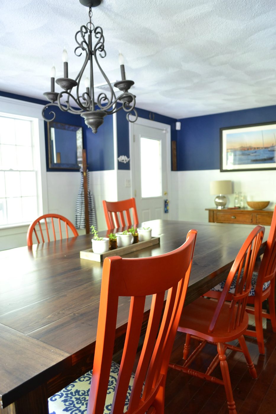walkthrough for building large farmhouse table by I am a Homemaker featured on @Bekob