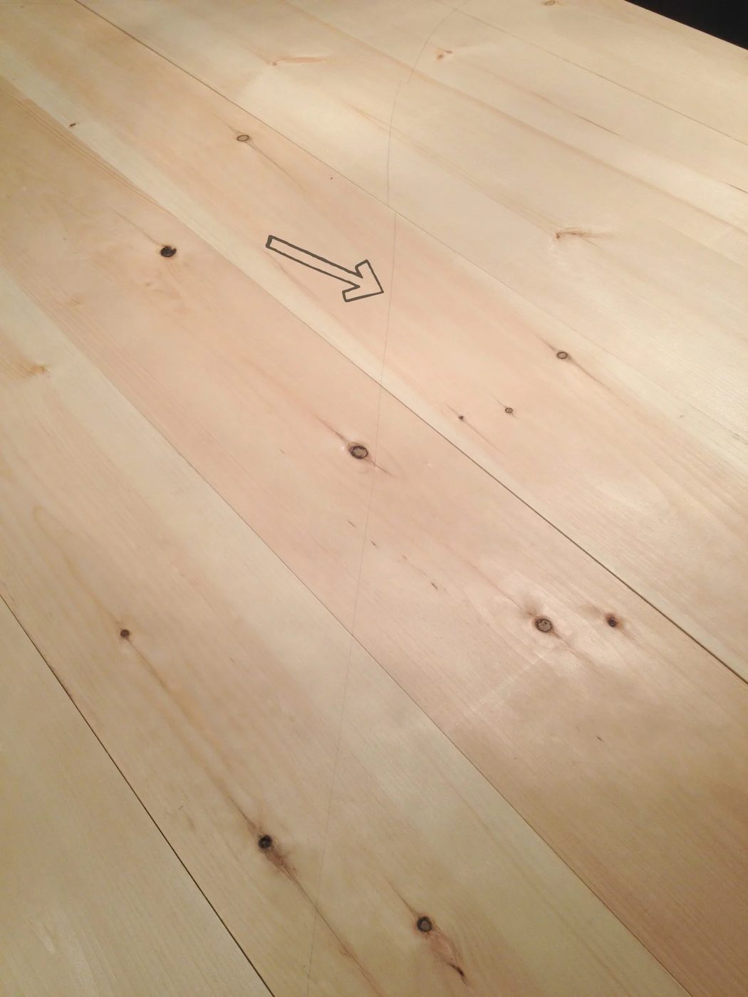 Build a farmhouse table with this detailed walkthrough by I am a Homemaker featured on @Bekob