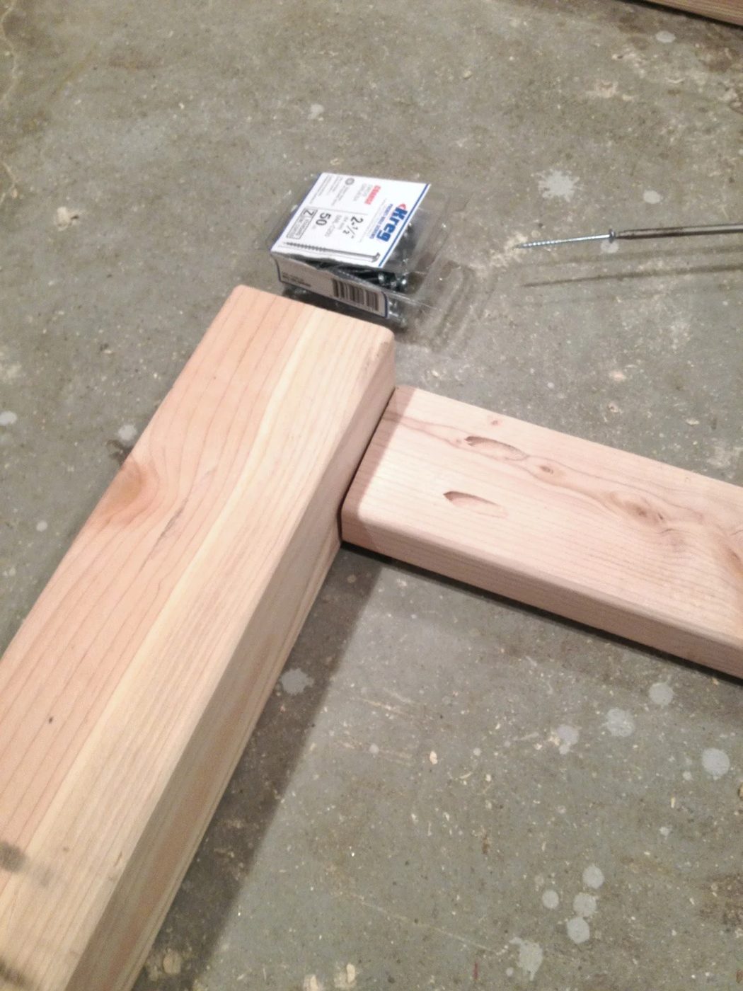 walkthrough for building a large farmhouse style table by I am a Homemaker featured on @Bekob