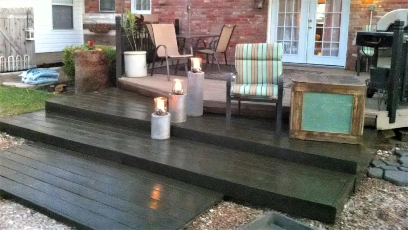1 Diy Wooden Pallet Deck Ready For Summer The Second Wind Of Texas Featured On Bekob 021943