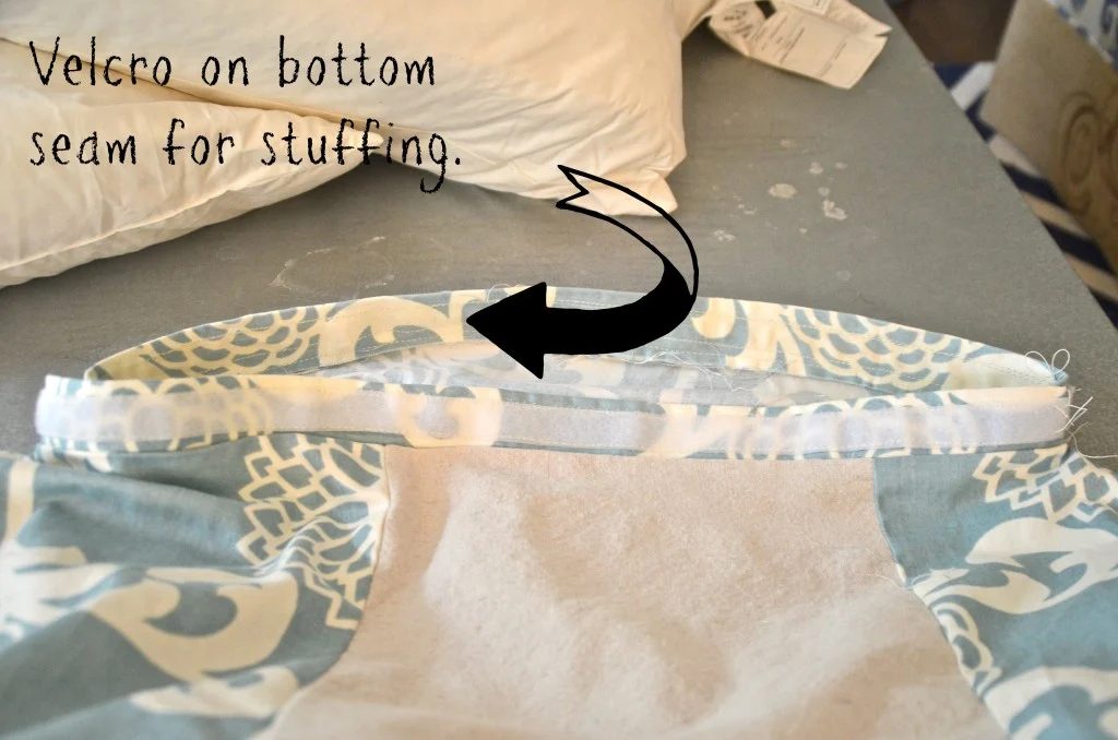 use velcro on a floor pouf to make it straightforward to stuff and wash, featured on Bekob.com