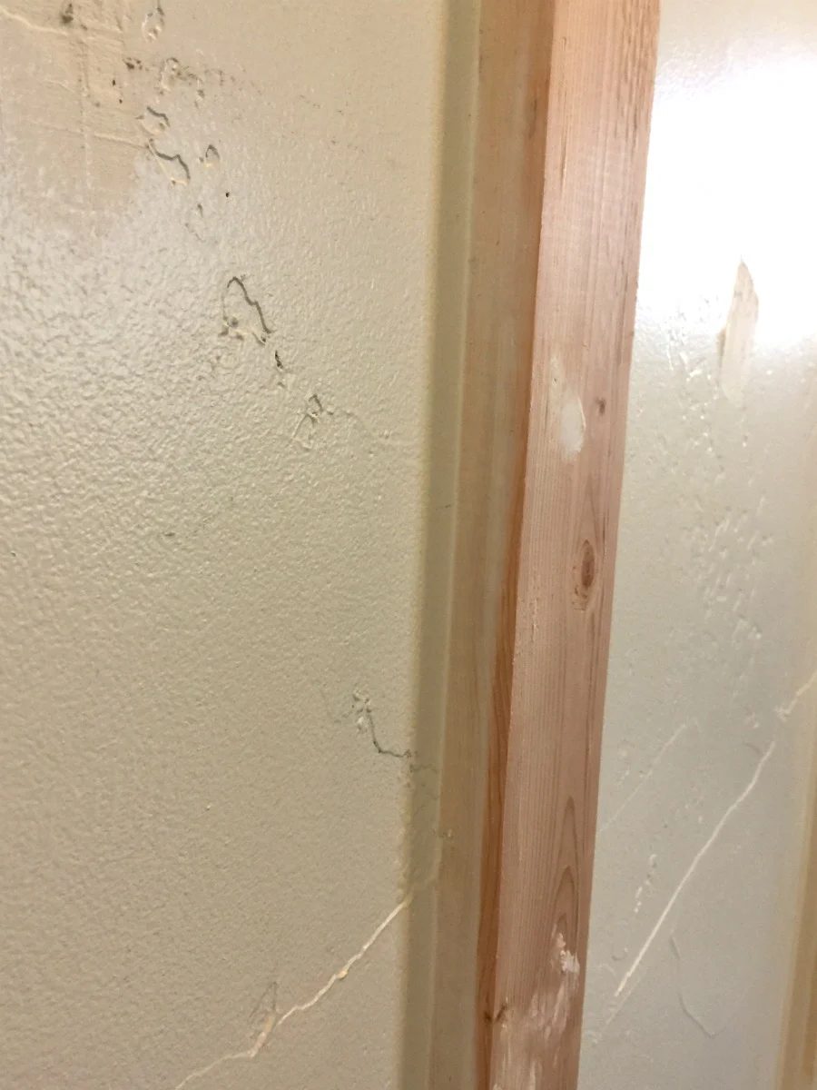 There are so many great ways to decorate walls. I love this Handmade floor to ceiling board and batten! It is the well fitted way to update your home.