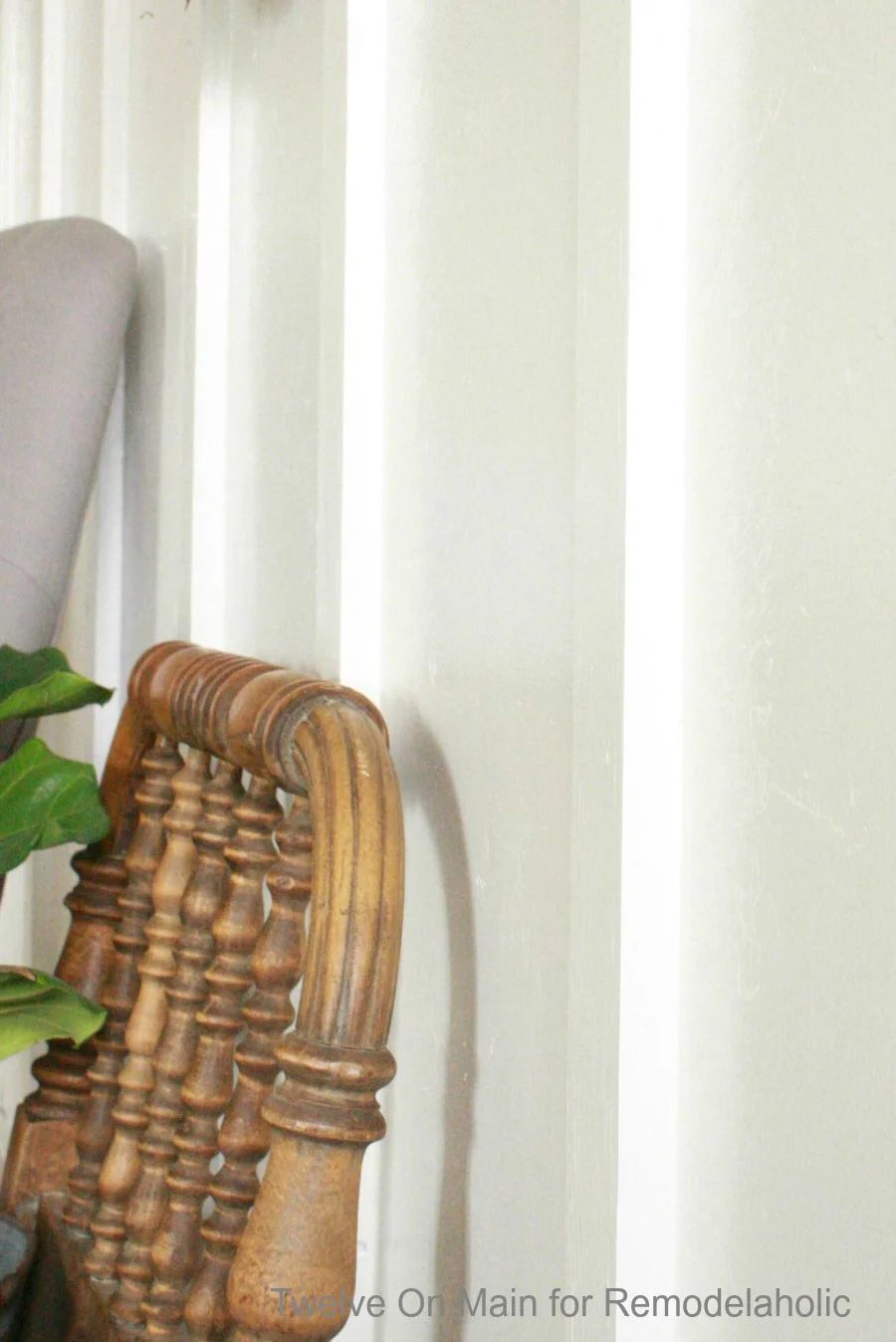 There are so many great ways to decorate walls. I love this Handmade floor to ceiling board and batten! It is the well fitted way to update your home.