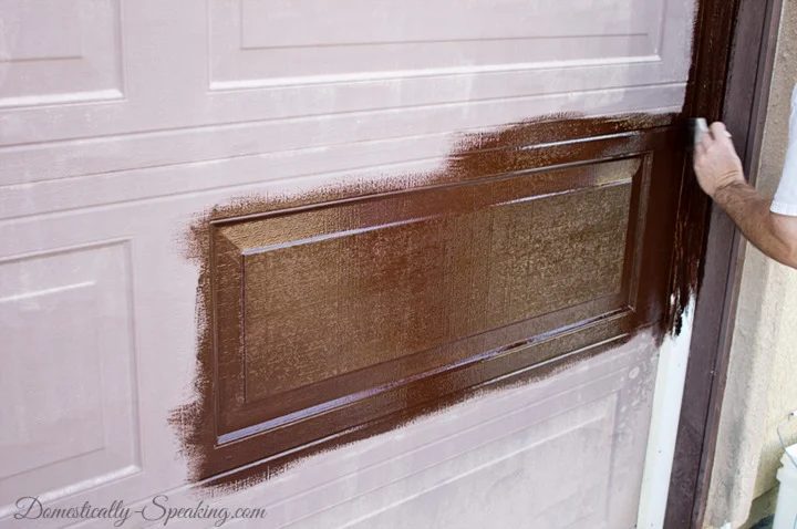 faux wood garage door using gel stain - Domestically Speaking