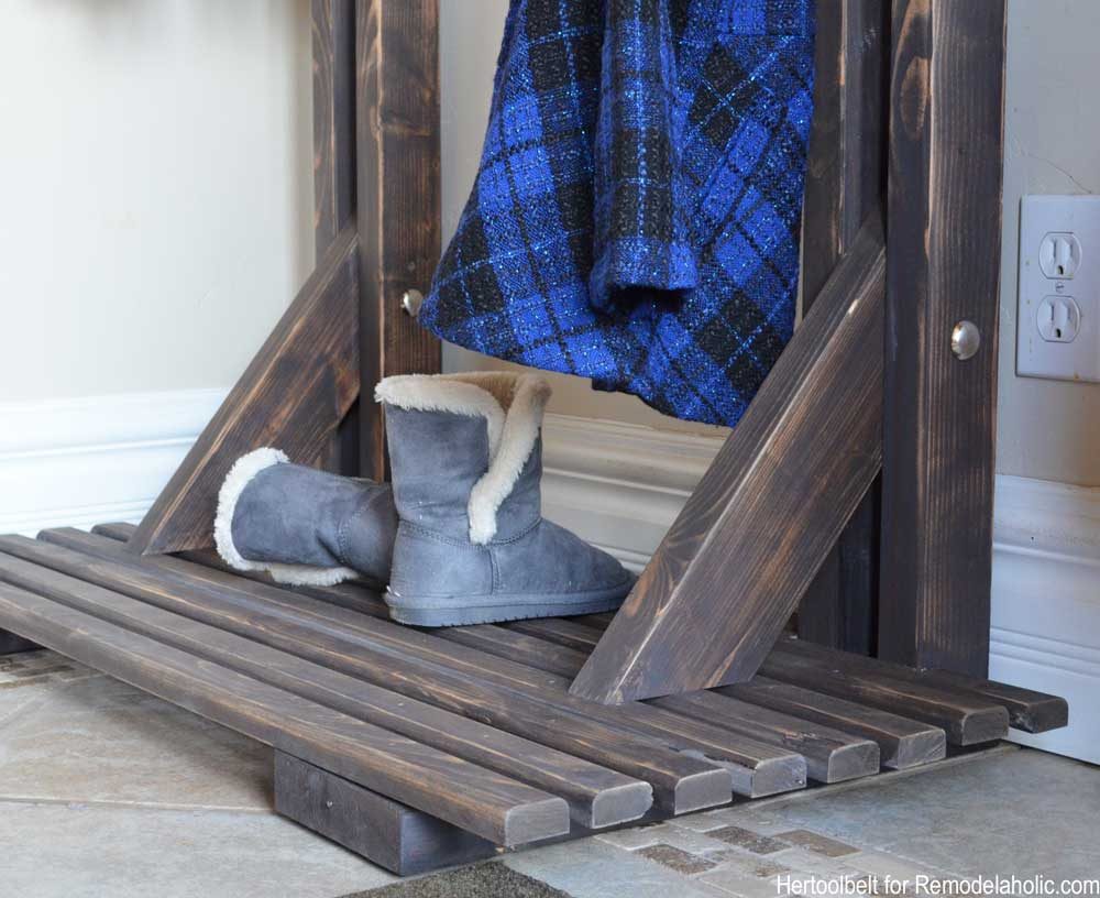 Building extra storage for your coats is straightforward with this free plan for a Handmade hall tree coat rack.