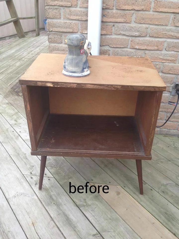 before-hexagon-stools-from-thrifted-furniture-legs-2