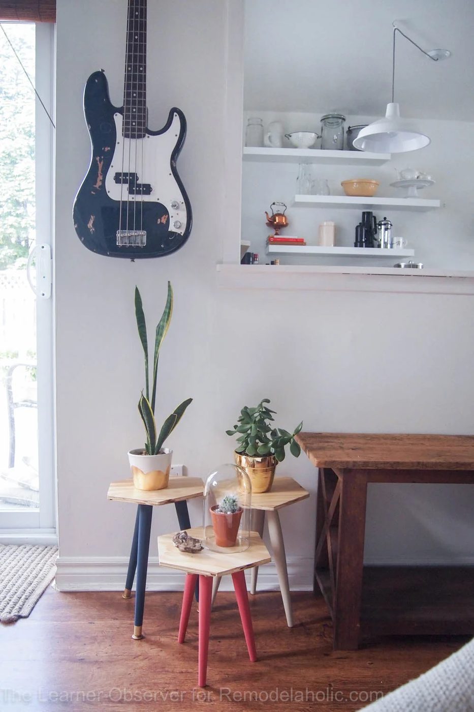 Make your own stools or plant stands by using the legs from thrifted tables and some plywood! An inexpensive and straightforward weekend project by The Learner Observer for Bekob