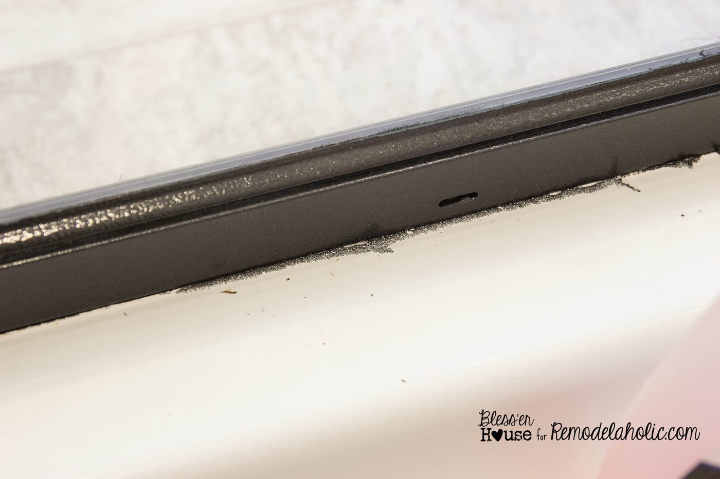 how to paint a shower door to look like a factory window, industrial style