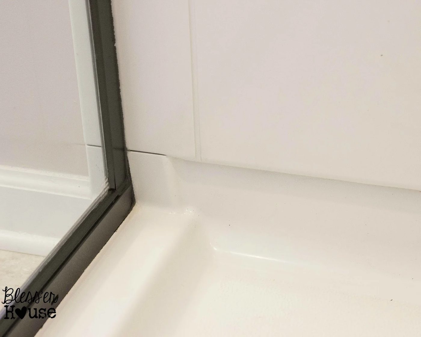 how to paint a shower door to look like a factory window, industrial style