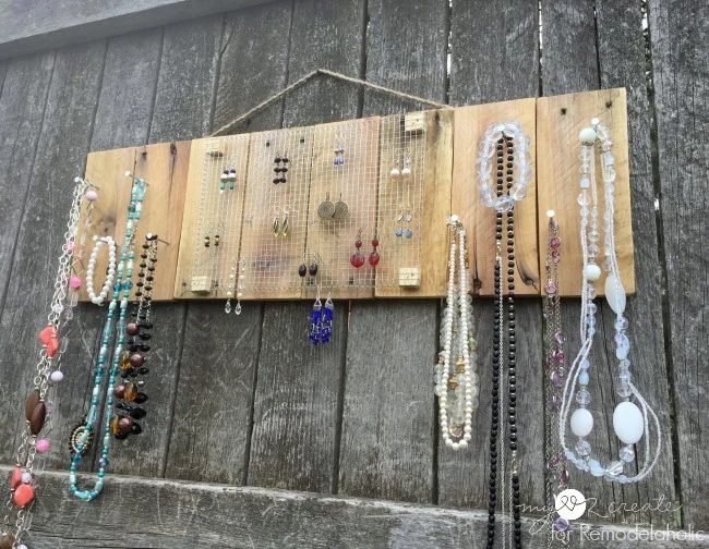 bottom view of jewelry holder