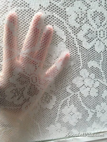 lace privacy window covering, Annabel Vita on Bekob