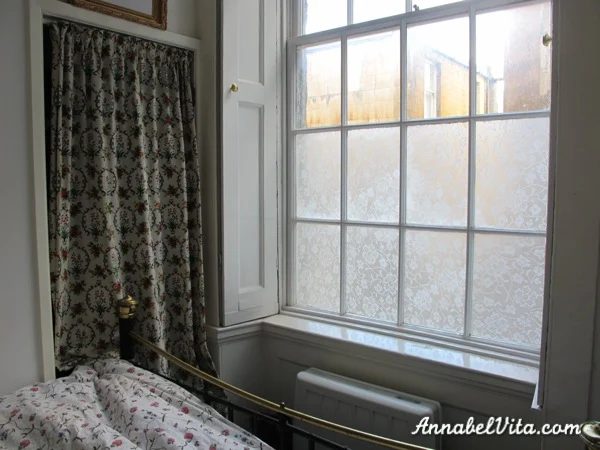 how to use lace to create a privacy window film, Annabel Vita on Bekob