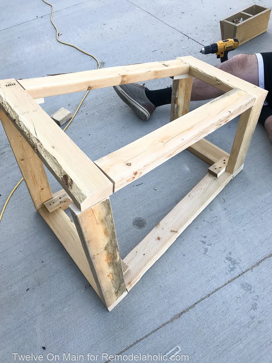 Diy Large Pallet Planter Sara Syrett (7 Of 21)