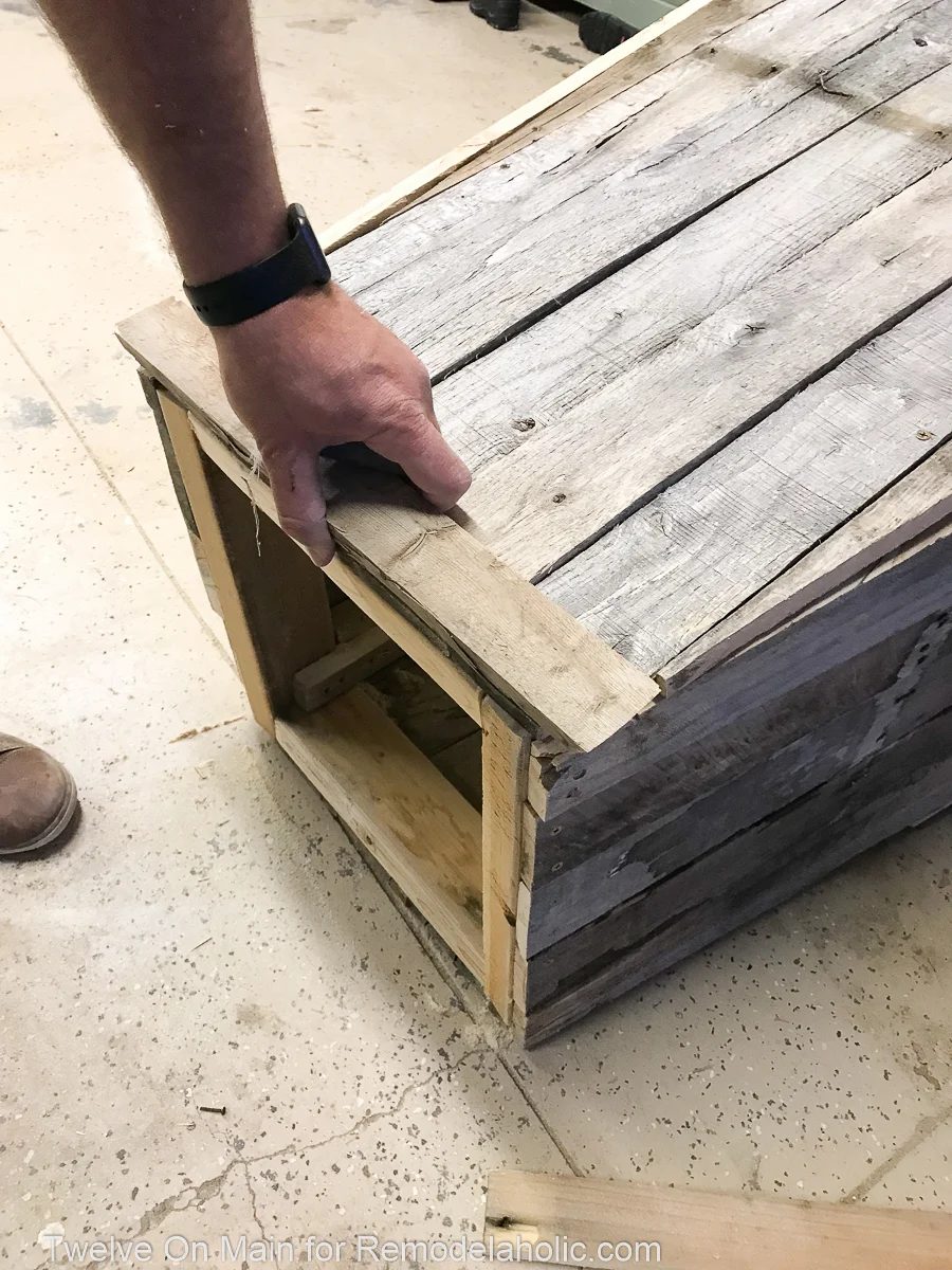 Diy Large Pallet Planter Sara Syrett (12 Of 21)