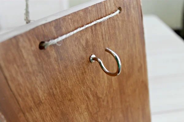 Mason-Jar-Hanger-Outdoors