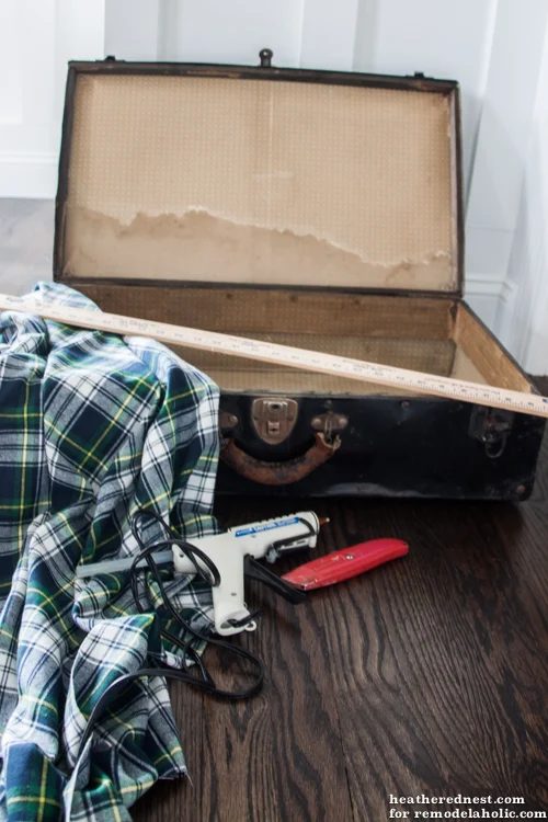 Handmade Medicine Cabinet/Bathroom Vanity from a Vintage Suitcase!! Unique addition to your bath!