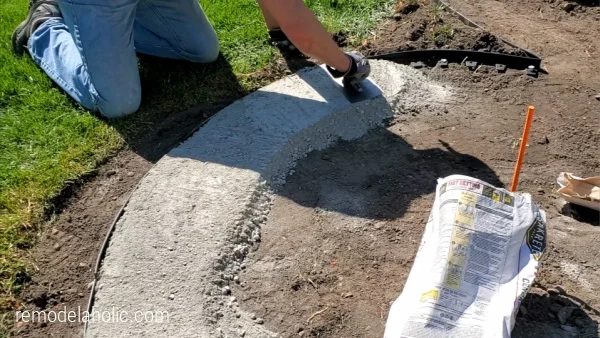 How To Lay A Concrete Base For A Planter With Landscaping Blocks, Bekob