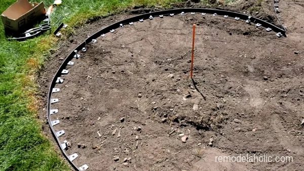 How To Use No Dig Edging And Landscaping Blocks To Build A Shaped Planter, Bekob