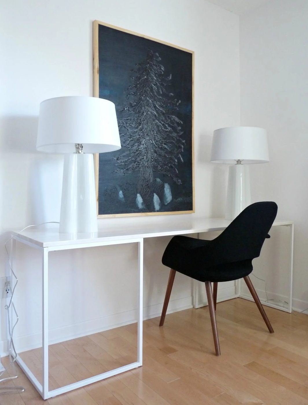 Dans le Townhouse_DIY Desk Complete_Good Lighting