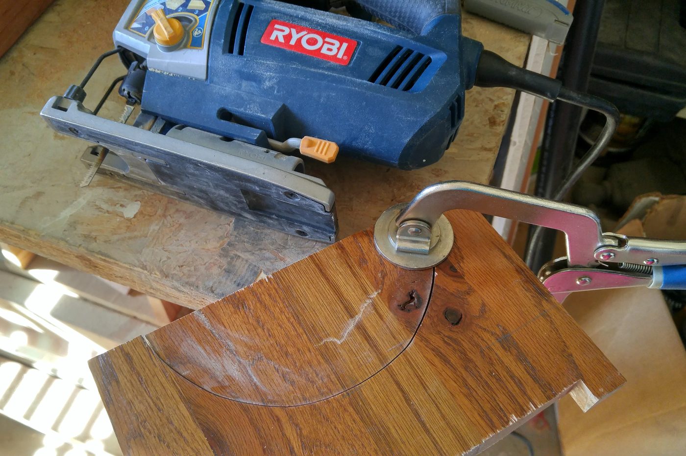 Round Leg Table Top Planter