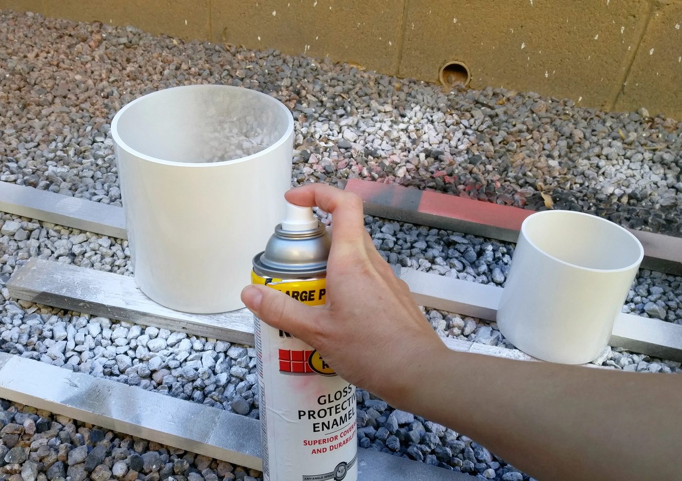 Spraying Glass Planters White
