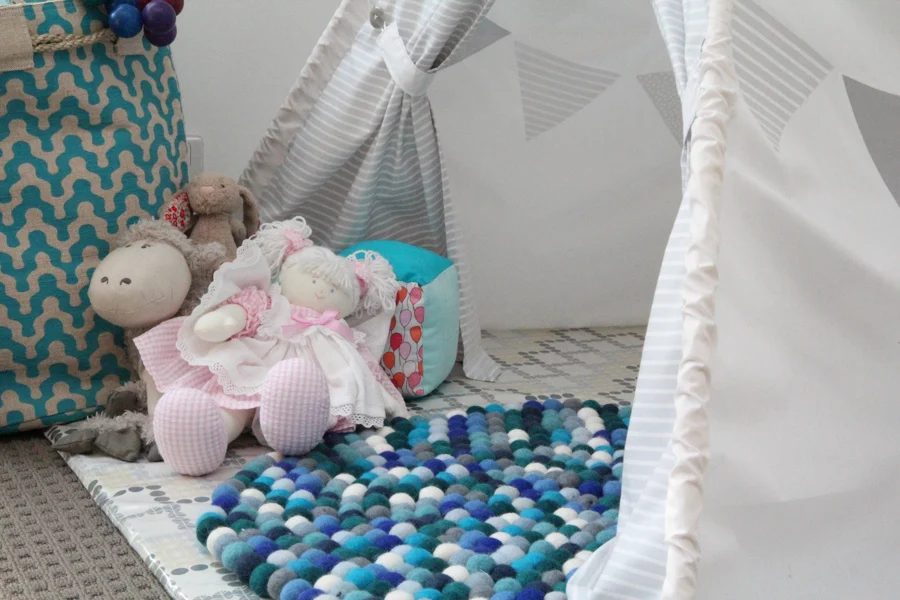 felt ball rug